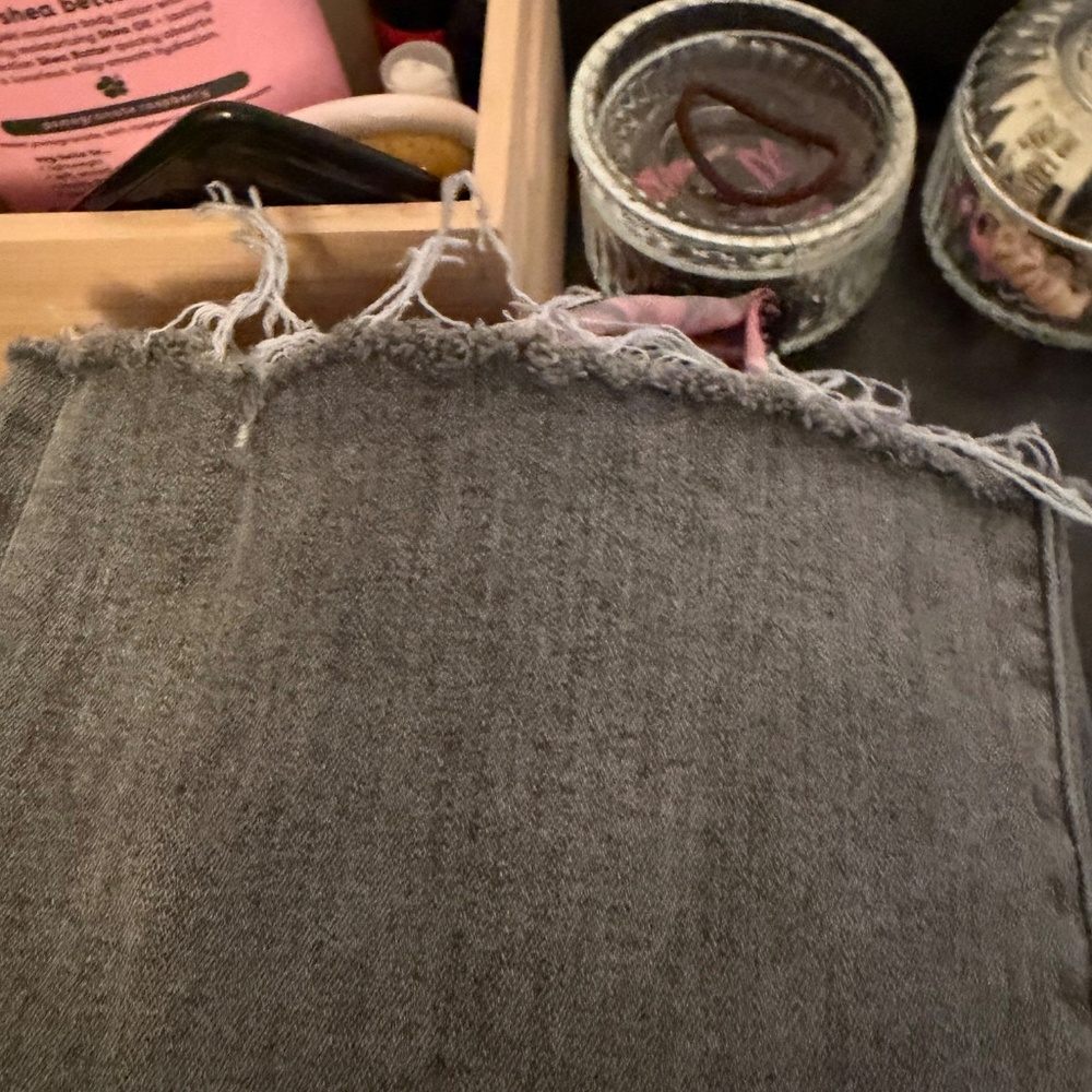 Grey Cropped Jeans - Picture 4 of 4